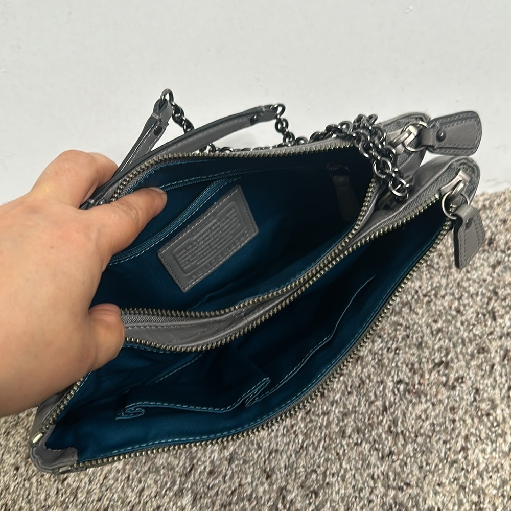 Coach Kristin gray shoulder bag siz medium - Picture 8 of 10